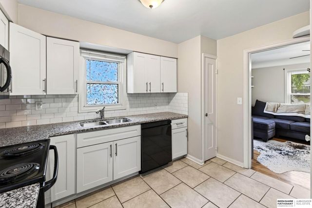2516 Sharon Drive, Omaha, NE 68112