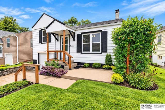2516 Sharon Drive, Omaha, NE 68112