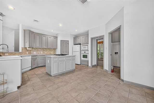 5535 Moss Meadow Court, Sugar Land, TX 77479