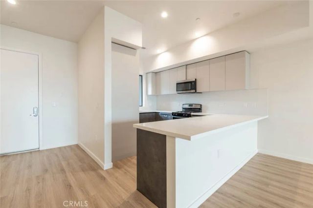 7341 Valmont Street 103, Tujunga, CA 91042
