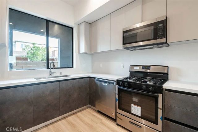 7341 Valmont Street 103, Tujunga, CA 91042
