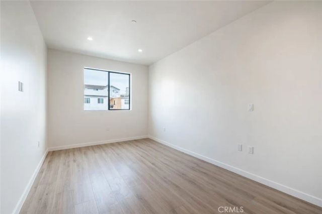 7341 Valmont Street 103, Tujunga, CA 91042