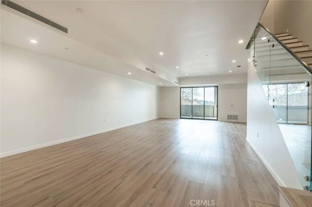 7341 Valmont Street 103, Tujunga, CA 91042