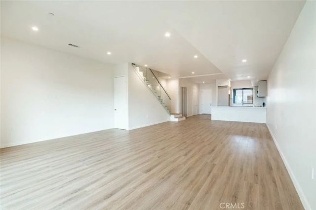 7341 Valmont Street 103, Tujunga, CA 91042