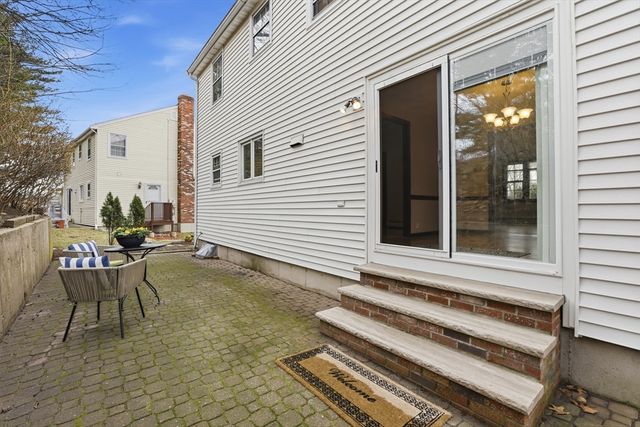 17 Circle Road, Lexington, MA 02420