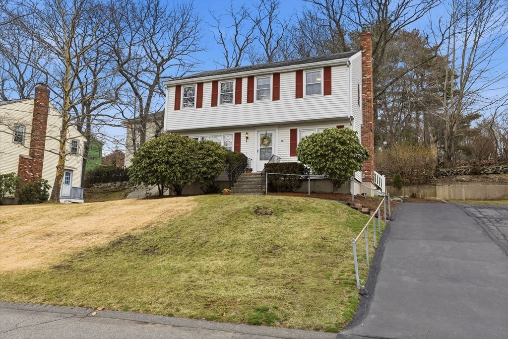 17 Circle Road, Lexington, MA 02420