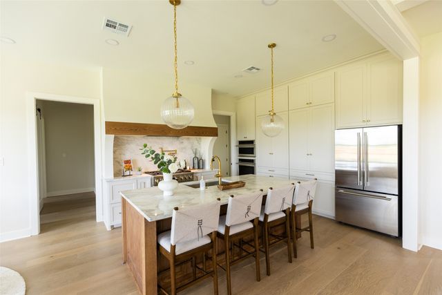 931 Fawn Drive, Mcgregor, TX 76657