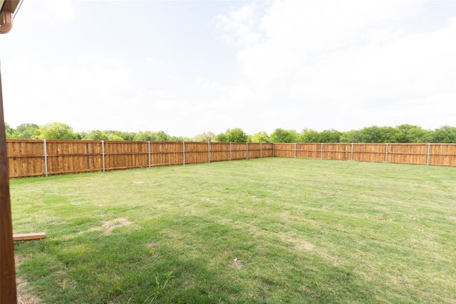931 Fawn Drive, Mcgregor, TX 76657