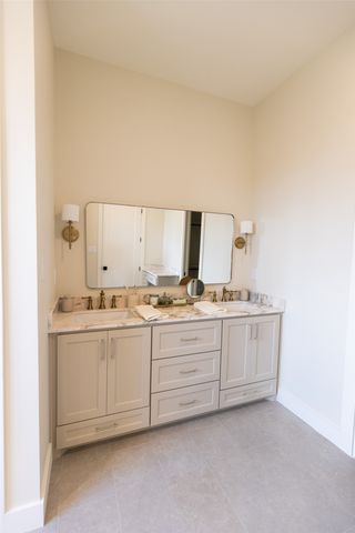 931 Fawn Drive, Mcgregor, TX 76657