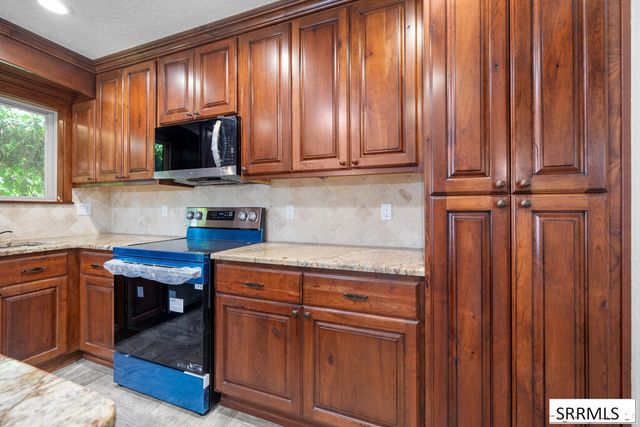776 Adell Avenue, Idaho Falls, ID 83402