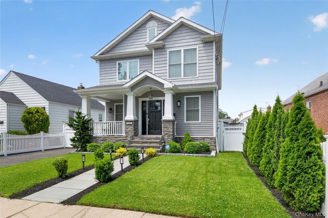 276 Rintin Street, Franklin Square, NY 11010