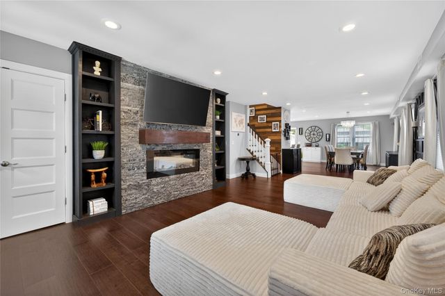 276 Rintin Street, Franklin Square, NY 11010