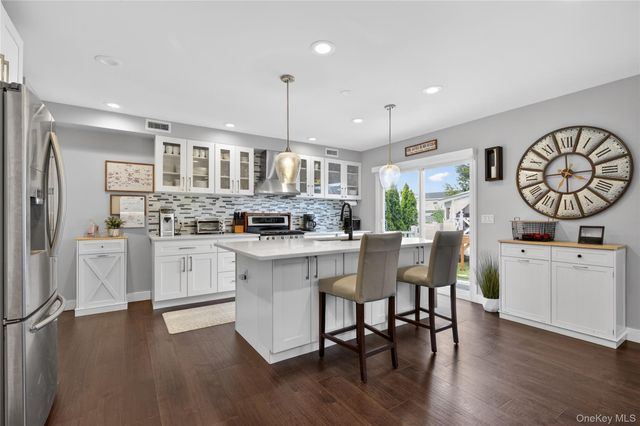 276 Rintin Street, Franklin Square, NY 11010
