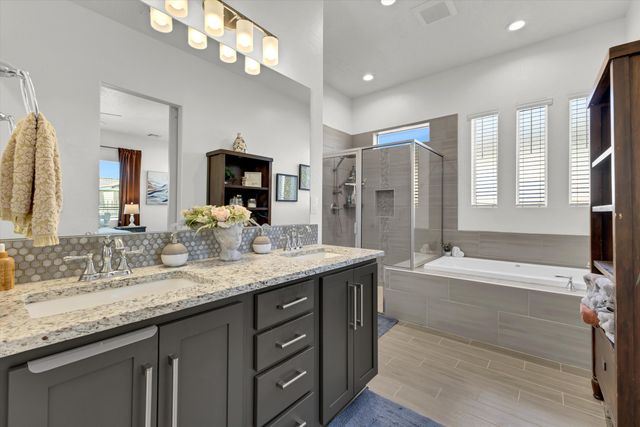 1770 Camino Cantera SW, Los Lunas, NM 87031