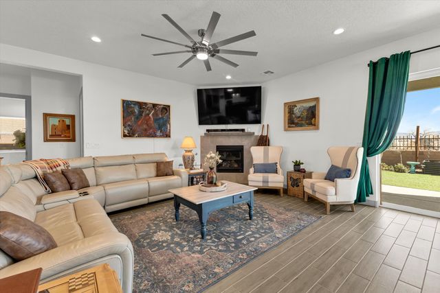 1770 Camino Cantera SW, Los Lunas, NM 87031