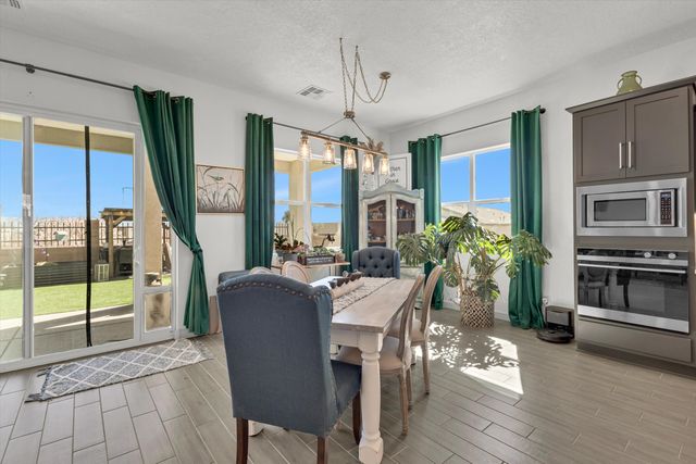 1770 Camino Cantera SW, Los Lunas, NM 87031