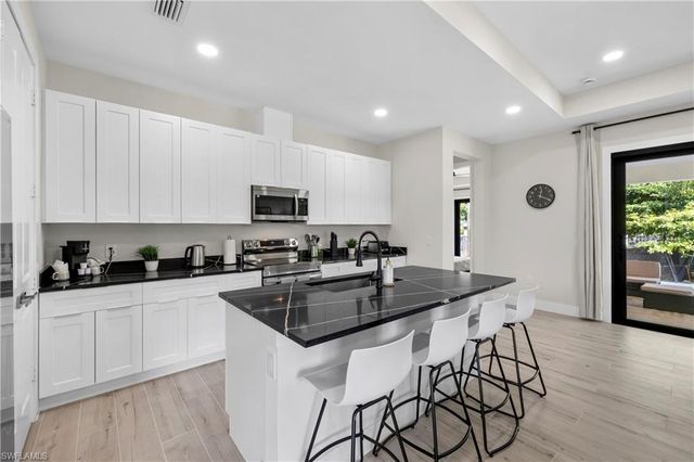 2547 Storter AVE, Naples, FL 34112