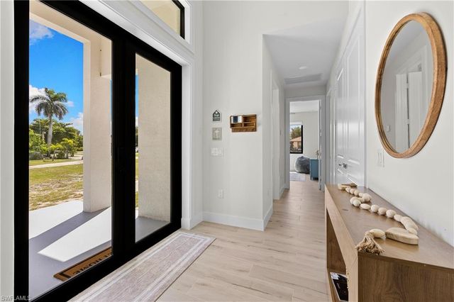 2547 Storter AVE, Naples, FL 34112