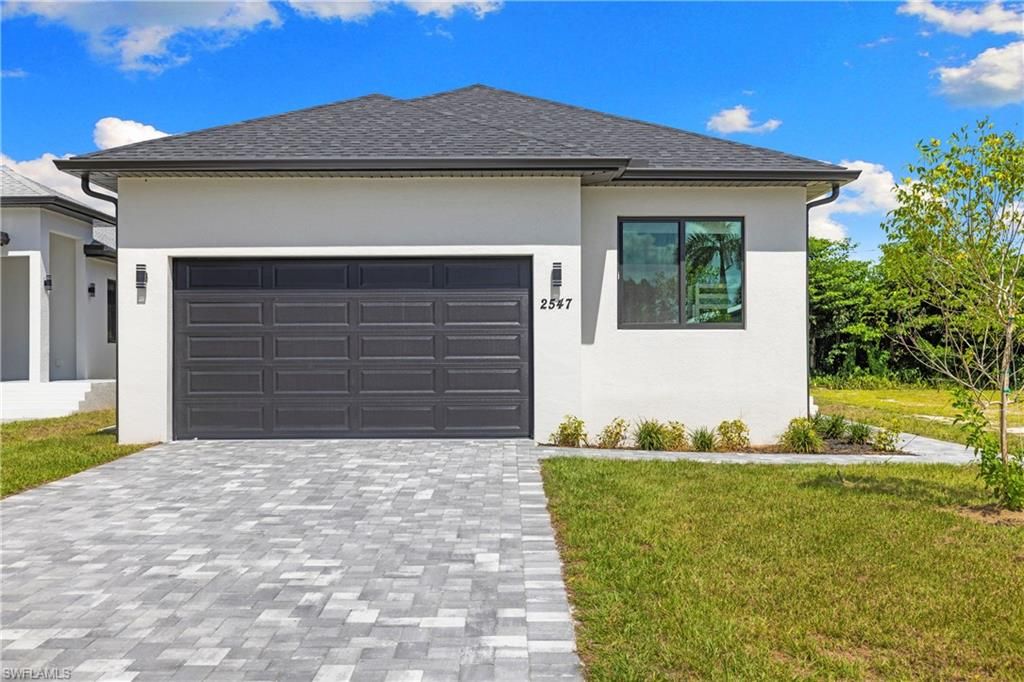 2547 Storter AVE, Naples, FL 34112