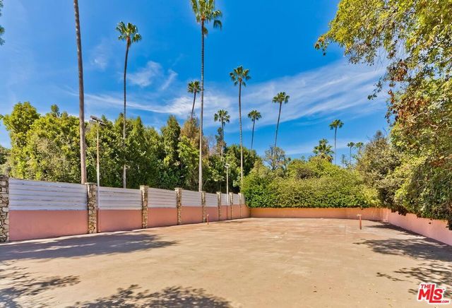 1005 Schuyler Road, Beverly Hills, CA 90210