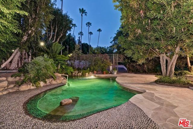 1005 Schuyler Road, Beverly Hills, CA 90210