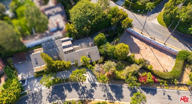 1005 Schuyler Road, Beverly Hills, CA 90210