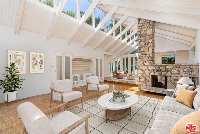 1005 Schuyler Road, Beverly Hills, CA 90210