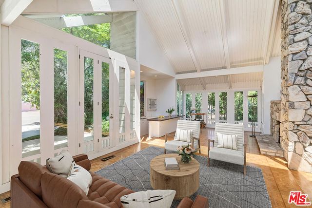 1005 Schuyler Road, Beverly Hills, CA 90210