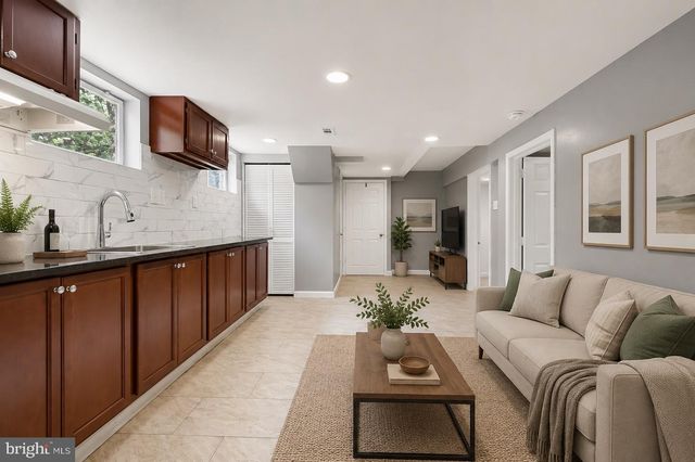 6804 NEW HAMPSHIRE AVE, Takoma Park, MD 20912