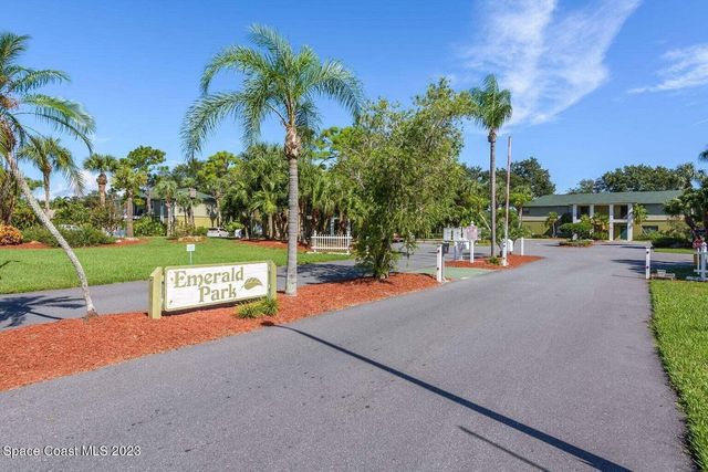 2253 Flower Tree Circle, Melbourne, FL 32935