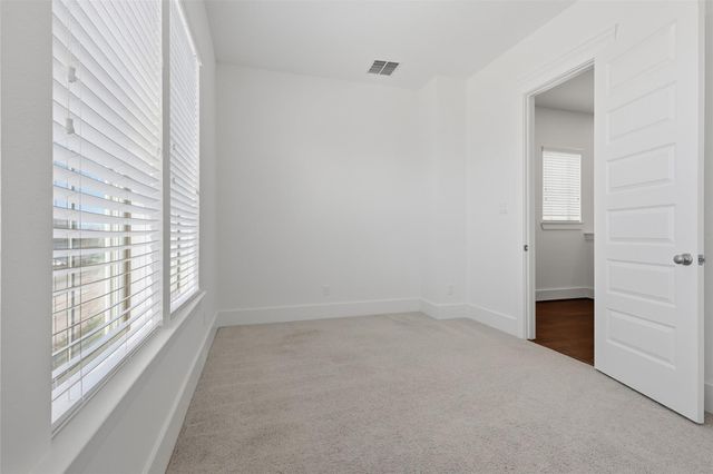 821 Algona Avenue, Houston, TX 77008