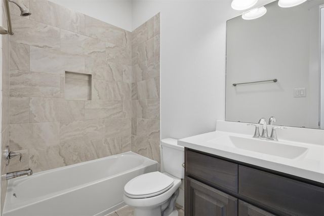 821 Algona Avenue, Houston, TX 77008