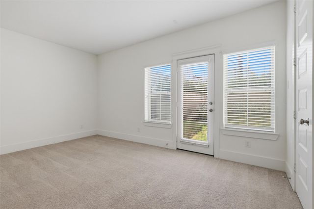 821 Algona Avenue, Houston, TX 77008