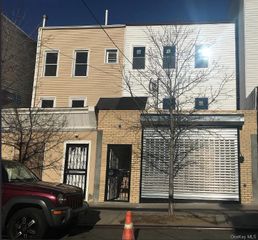 801 E 161st Street, Bronx, NY 10456