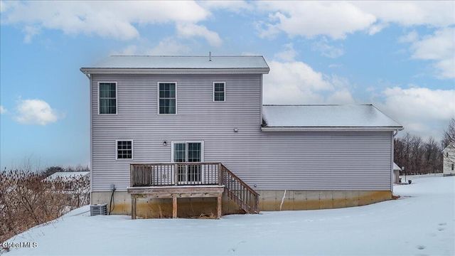 10 Camber Court, Halfmoon, NY 12118