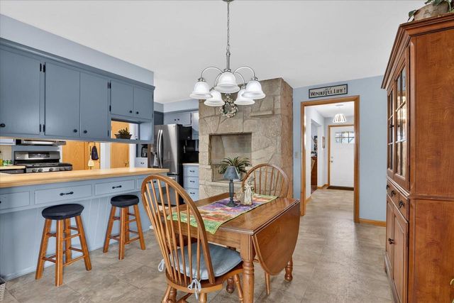 2110 Eastwood Avenue, Janesville, WI 53545