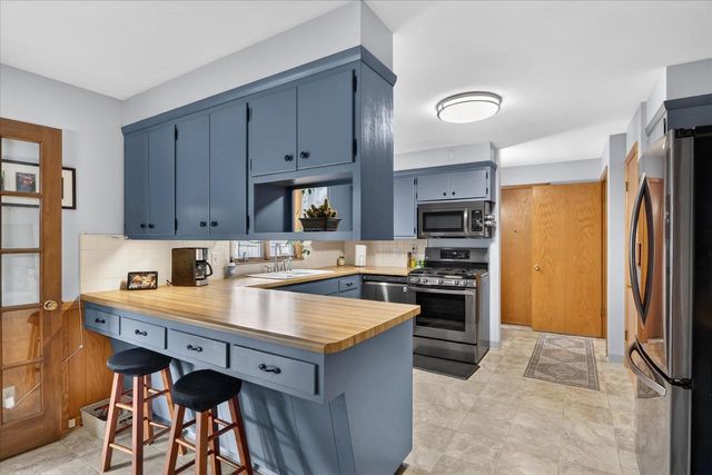 2110 Eastwood Avenue, Janesville, WI 53545