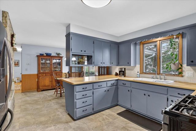 2110 Eastwood Avenue, Janesville, WI 53545