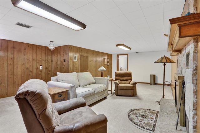 2110 Eastwood Avenue, Janesville, WI 53545