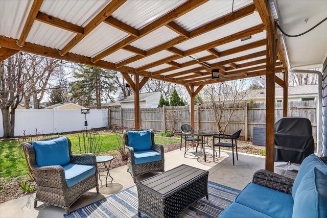 2110 Eastwood Avenue, Janesville, WI 53545