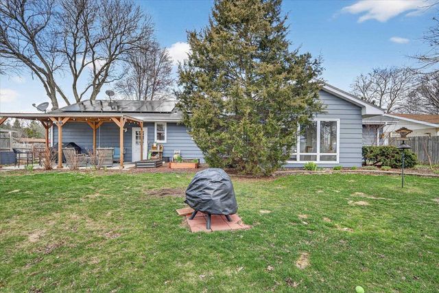 2110 Eastwood Avenue, Janesville, WI 53545