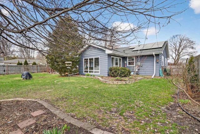 2110 Eastwood Avenue, Janesville, WI 53545