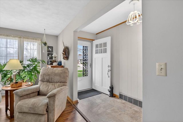 2110 Eastwood Avenue, Janesville, WI 53545