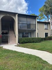 718 Sunny Pine Way H2, Green Acres, FL 33415