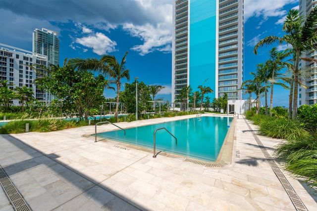 700 NE 26th Ter TH-403, Miami, FL 33137
