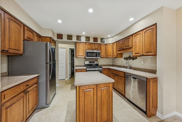 36119 N New Bridge Court, Gurnee, IL 60031