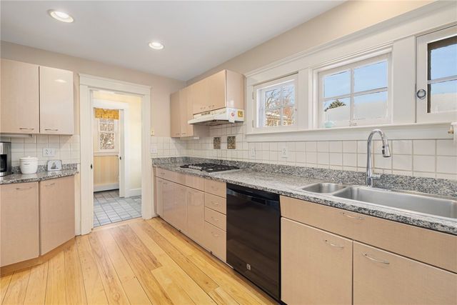 68 Sachuest Way, Middletown, RI 02842