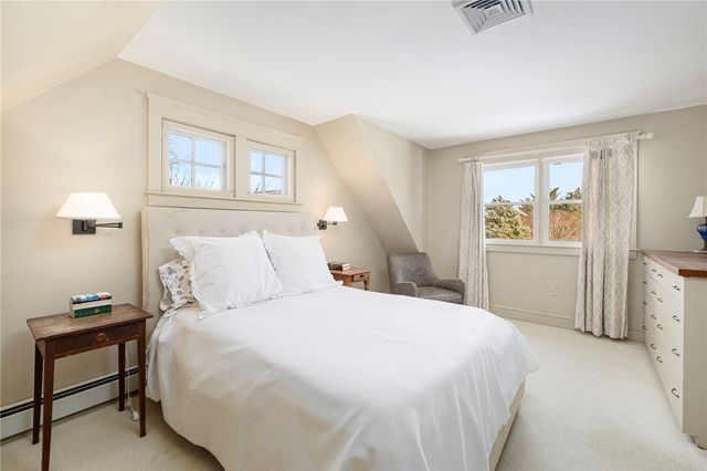 68 Sachuest Way, Middletown, RI 02842