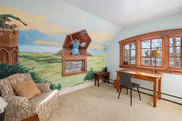 68 Sachuest Way, Middletown, RI 02842