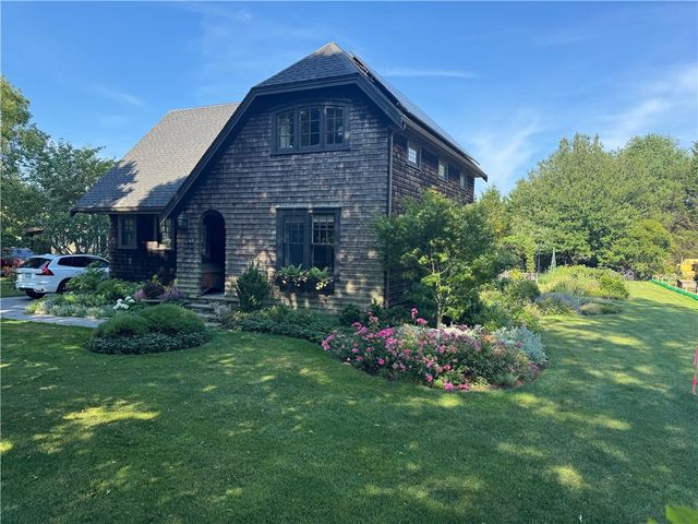 68 Sachuest Way, Middletown, RI 02842